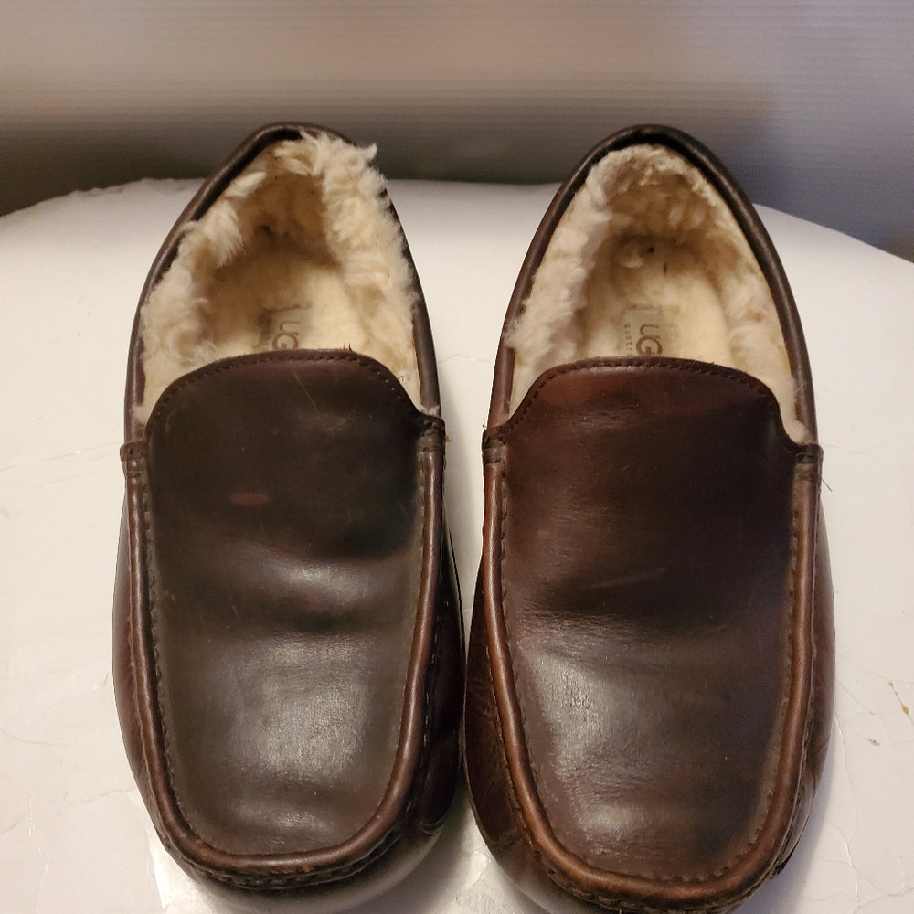 UGG Men Shoes size 8